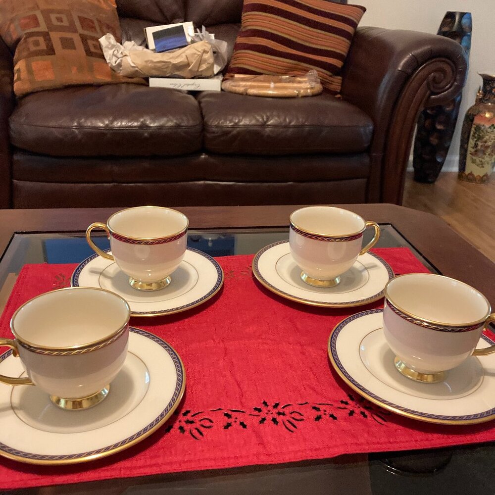 Footed Tea Cups